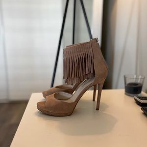 Blush/Nude Kenneth Cole Heels